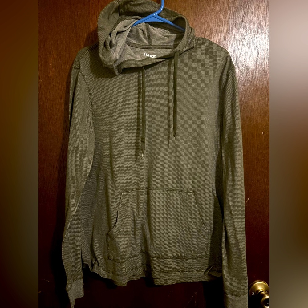 Urban Pipeline, hooded top. Not a sweatshirt. Like new. Size L.